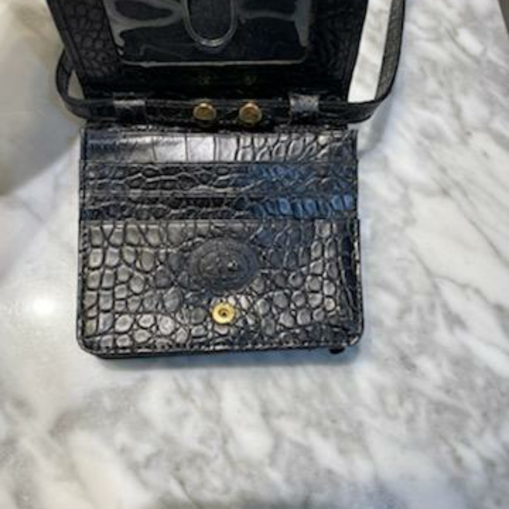 Crossbody - Picture 5 of 6